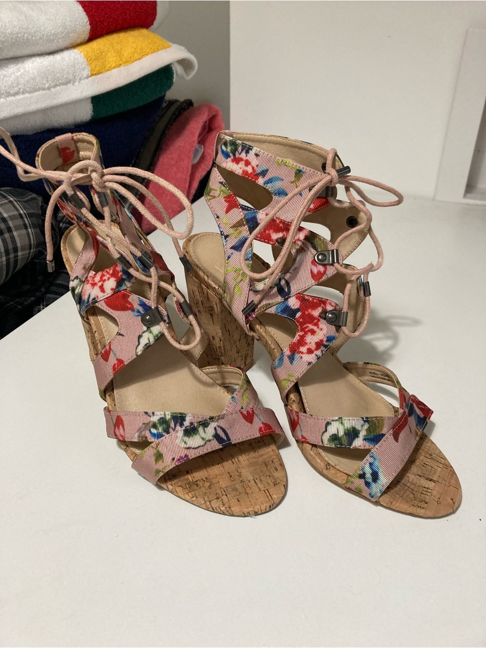 Floral Lace-Up Cork heel Sandals - Pink